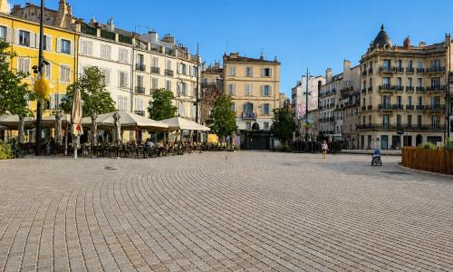 Place Castellane : nouvelle opération d'hydrodécapage
